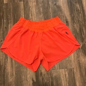 Lululemon tracker shorts